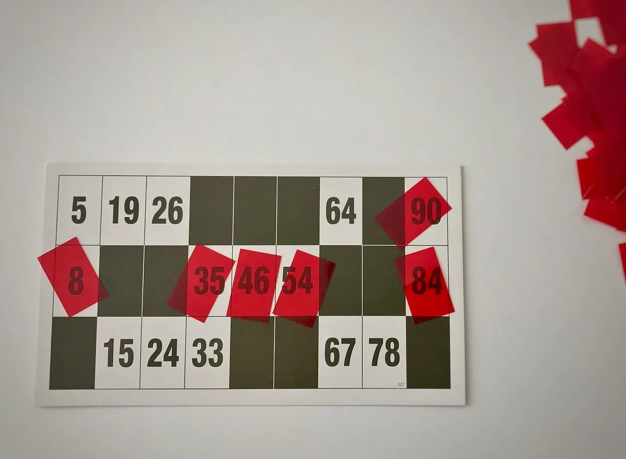 Numbered lottery balls